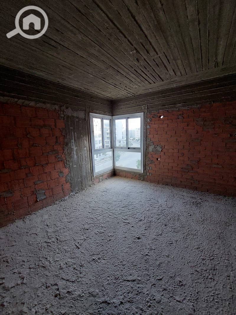 4 WhatsApp Image 2025-12-24 at 14.30. 19. jpeg