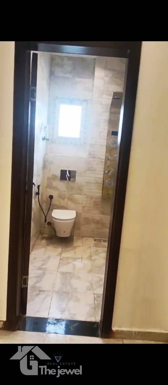 5 29b37743-0774-45c1-b855-c553173c9937. jpg