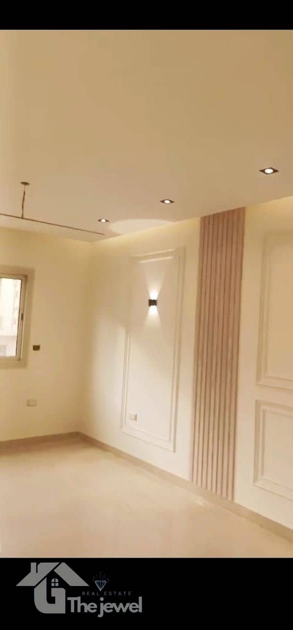 9 fd28f462-1bfd-4a29-b125-bc32c5cac629. jpg