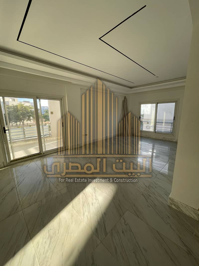 3 U504636 (14). jpeg