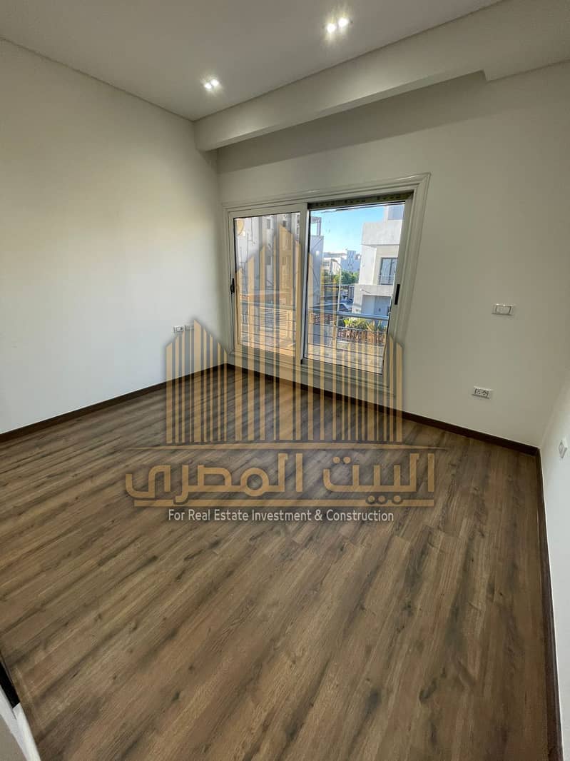 4 U504636 (11). jpeg