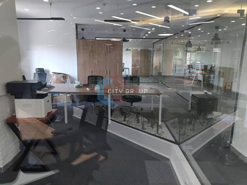 7 29ec61c6-3950-4504-8d24-5a85051dcc72. jpg