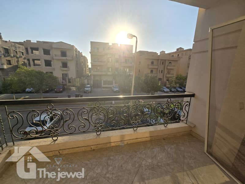 3 1ff7d9c5-9e3c-4f9d-8844-786778d9b0c0. jpg