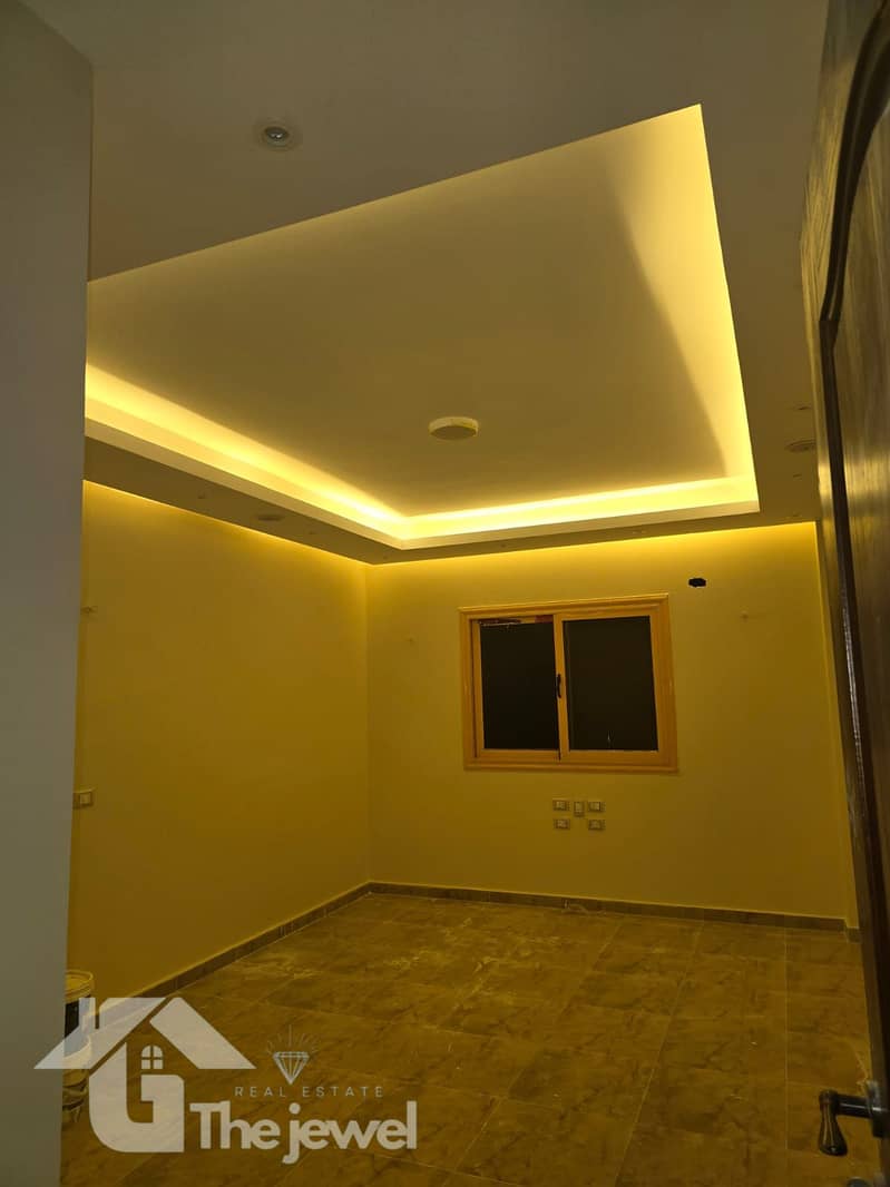 4 3fe3e7d0-9d41-4a3c-b1cc-c907430492ab. jpg