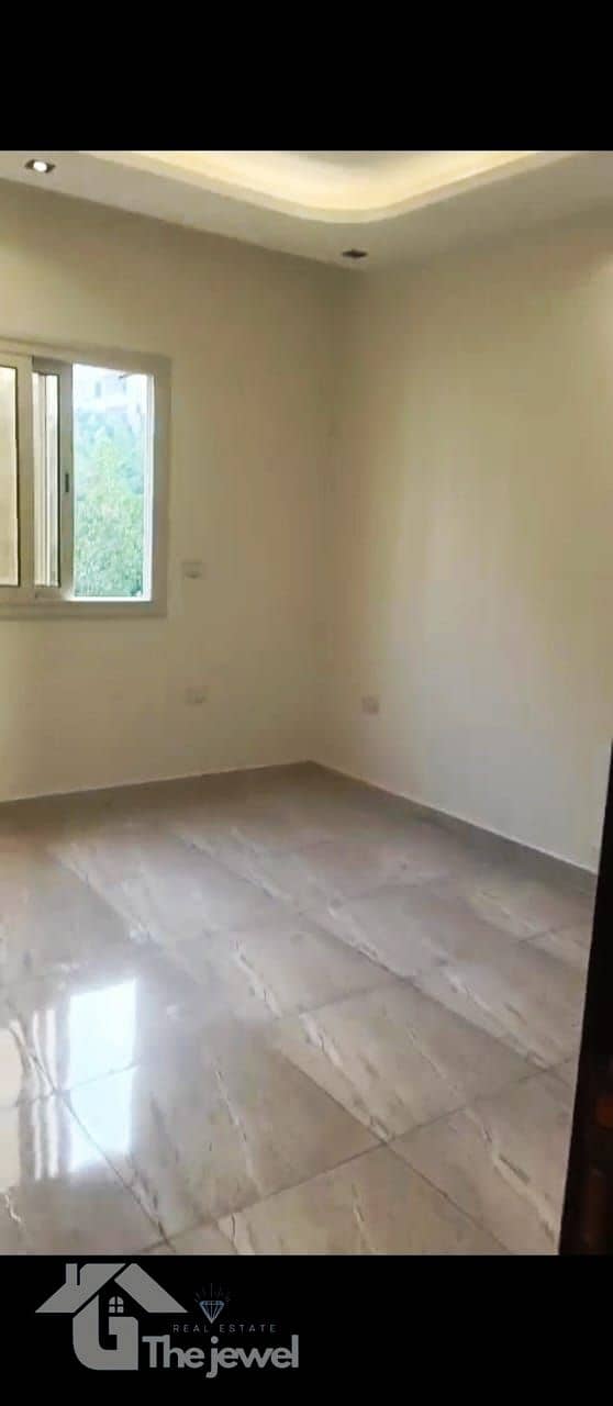 5 7e64112b-9e7c-47f4-b770-fdfe93efaca6. jpg