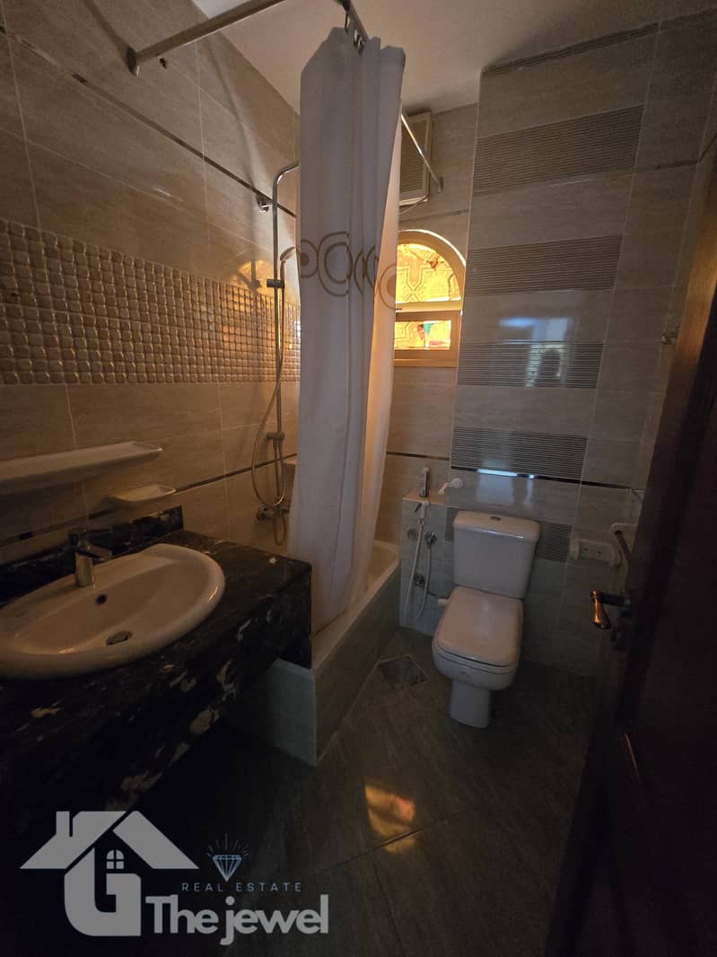 14 d705b95f-c835-47fd-8268-928b9e26abed. jpg