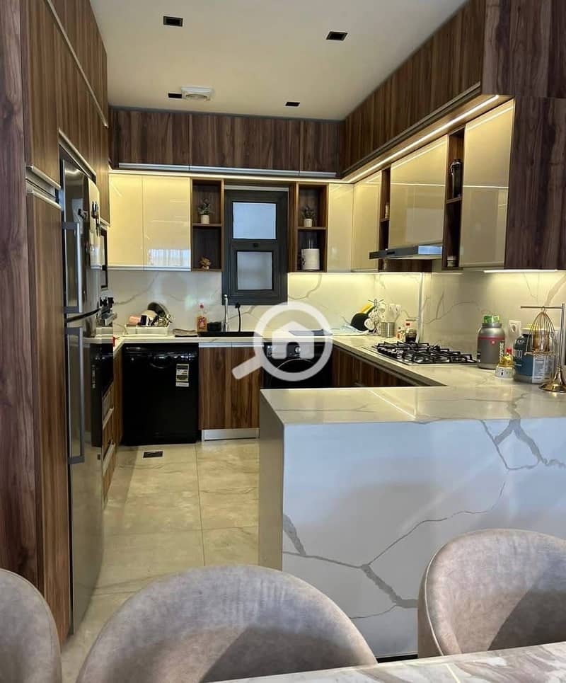 9 579023692_122142025892898471_2433896883615020598_n. jpg