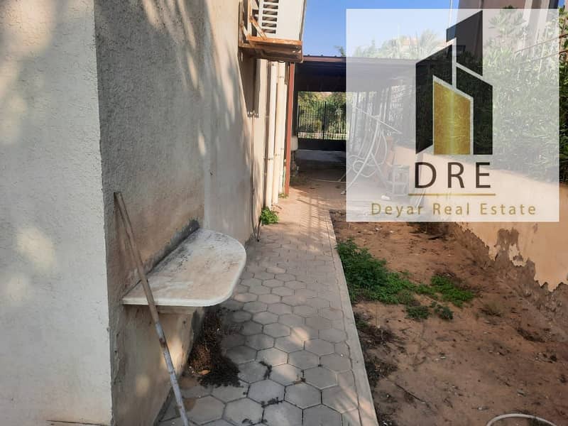 17 390043fd-d5d9-49ba-a6c4-257fb401ba43. jpg