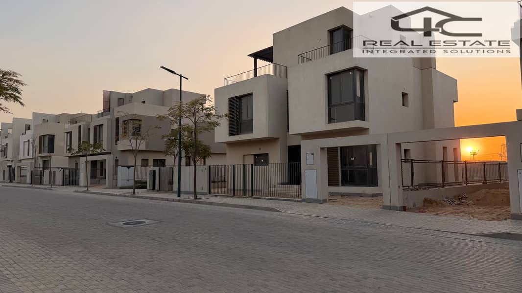 7 2025_12_23_16_40_IMG_1883. JPG