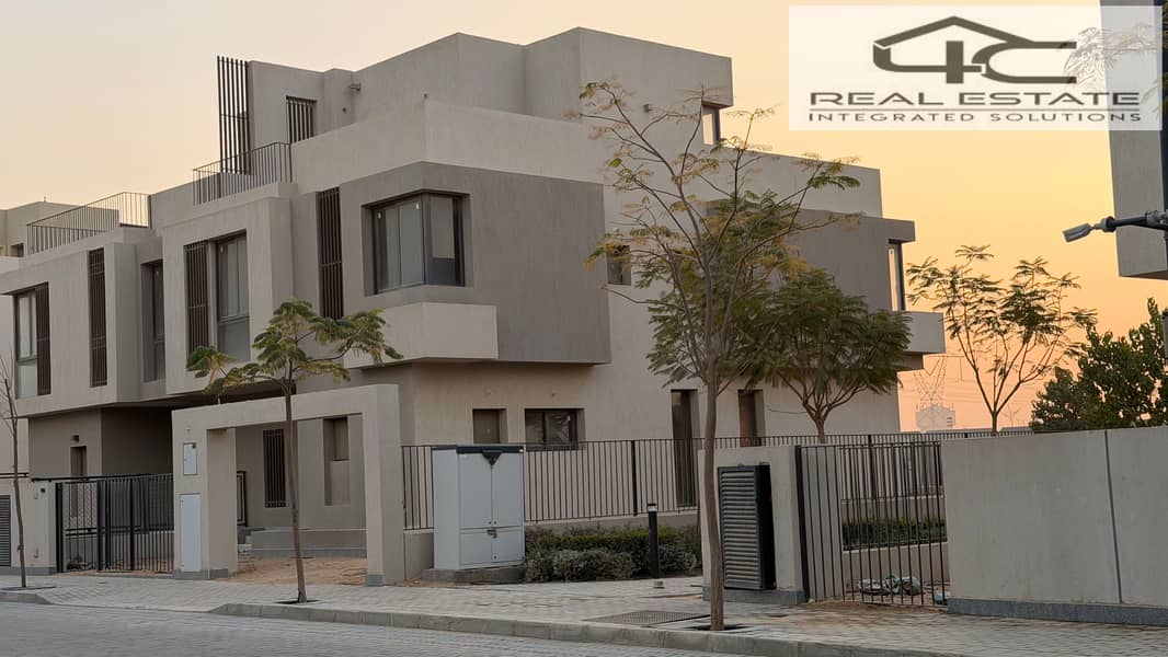 10 2025_12_23_16_40_IMG_1887. JPG