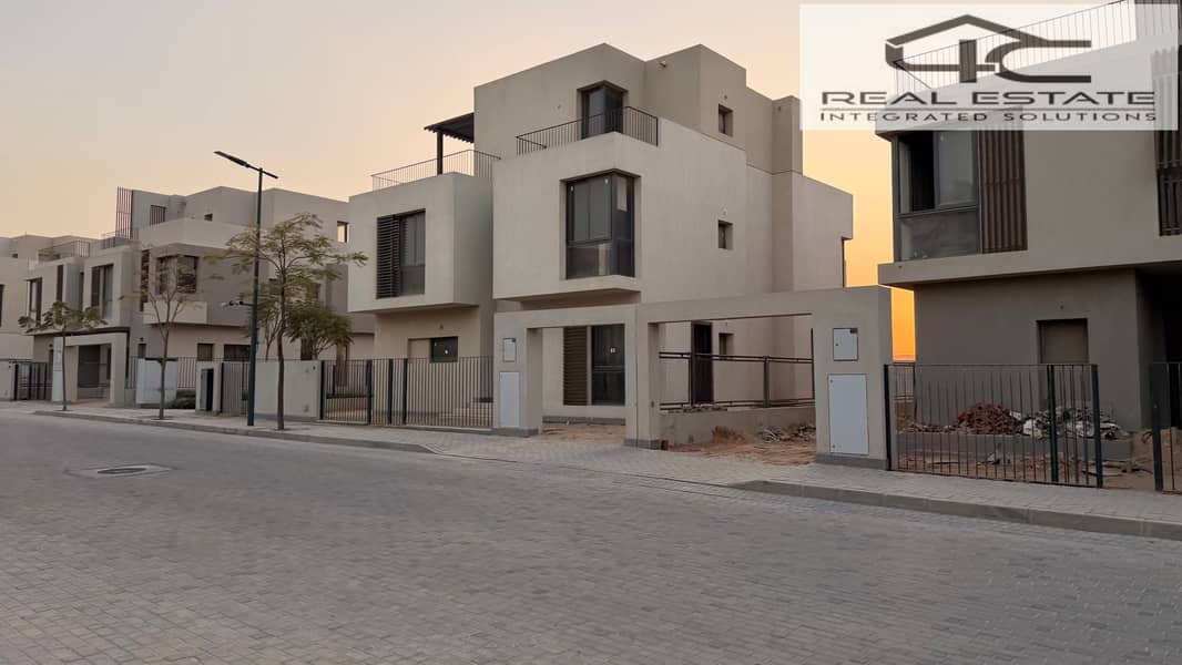 13 2025_12_23_16_40_IMG_1882. JPG