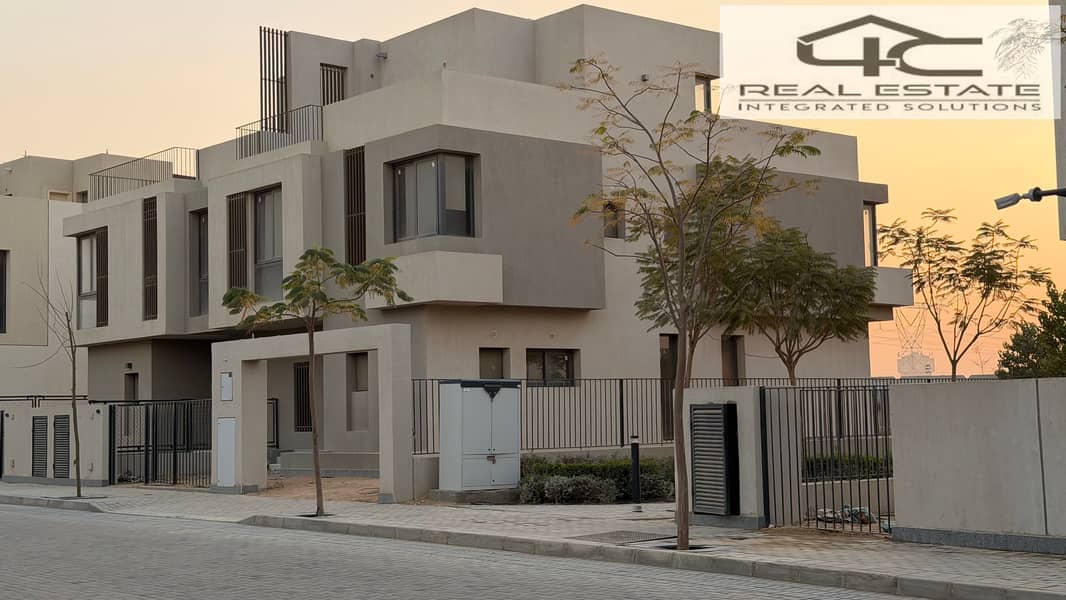 14 2025_12_23_16_40_IMG_1886. JPG