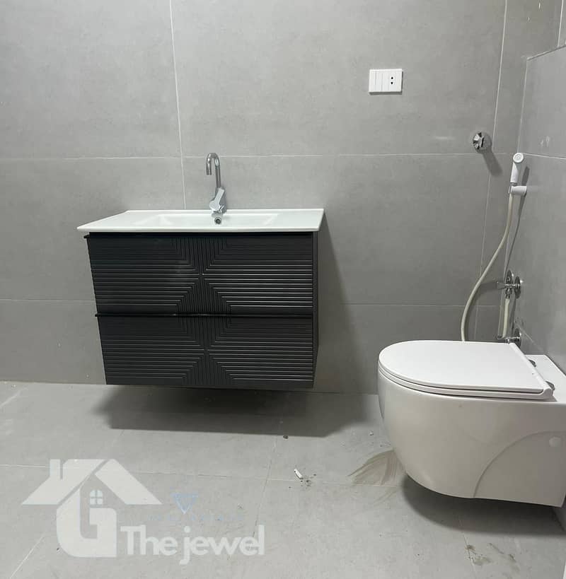 5 2377f29b-8dd9-4e0c-878c-b63001912864. jpg