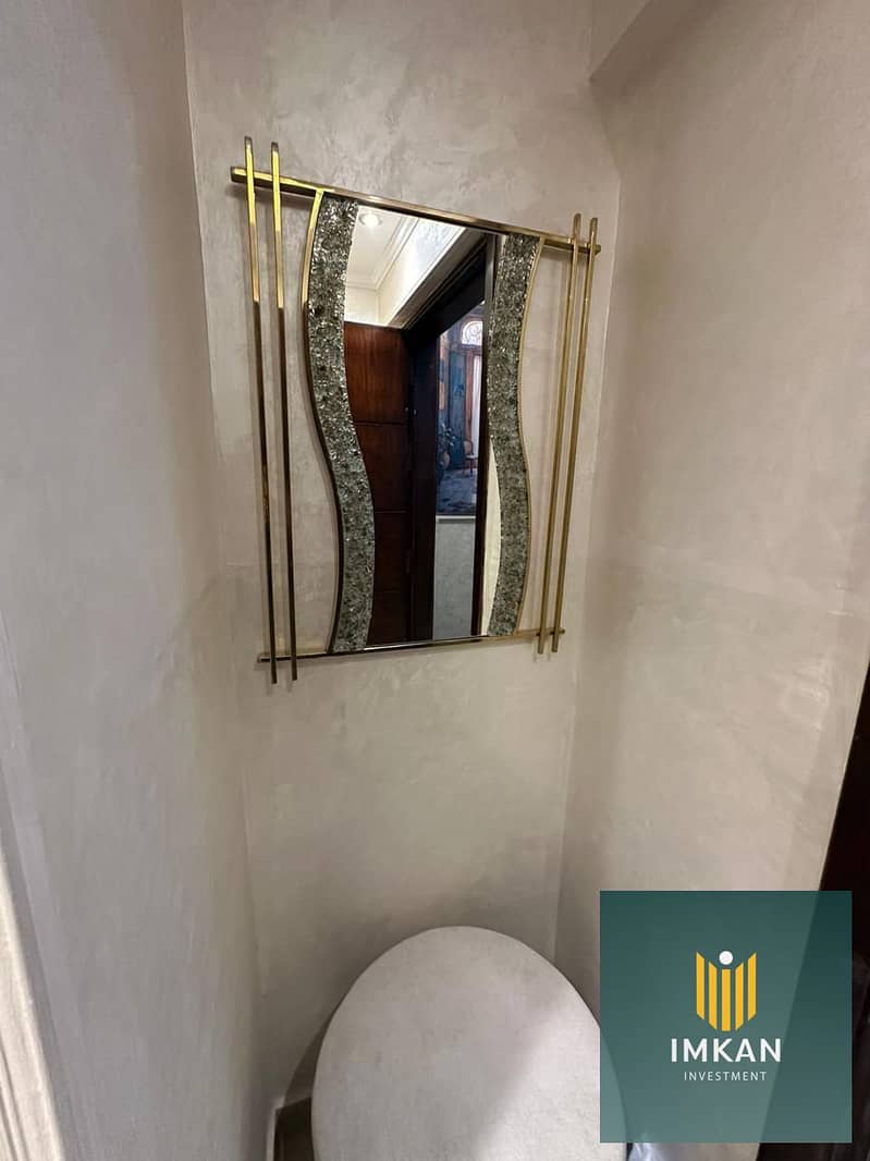 8 a4c6a169-bbac-47ee-a54d-e53900d59f61. jpg