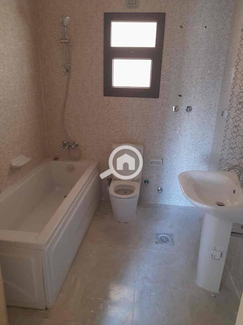 10 4534722a-96d7-4df5-a6ce-652b59920fee. jpg