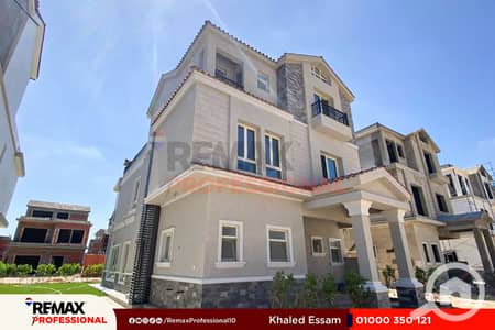 فیلا 6 غرف نوم للبيع في سموحة، الإسكندرية - 001. jpg