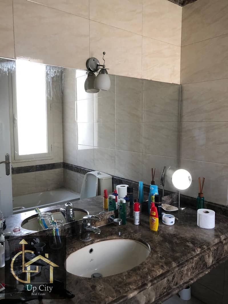 13 debdbe74-ec2b-46a6-813e-ea96444c4de1. jpg