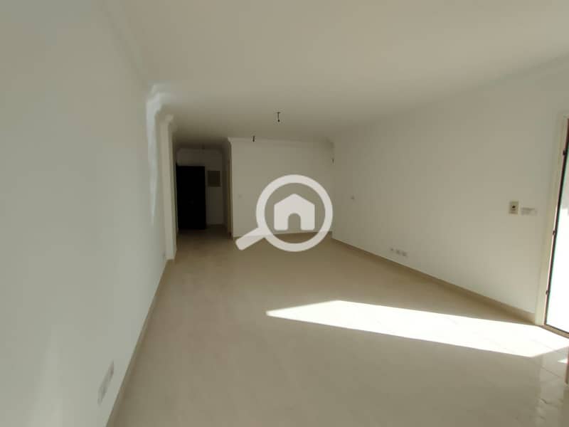 9 aa48876d-4f56-4017-8bdb-8f47434e2071. jpg