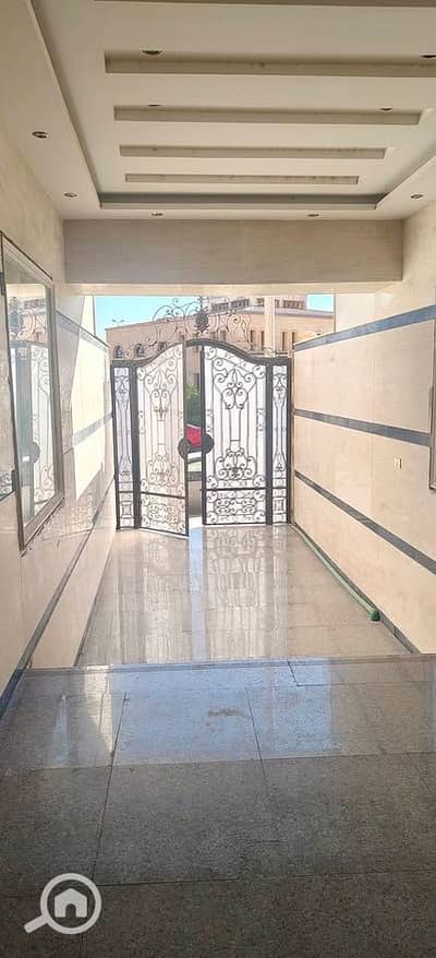 3 Bedroom Flat for Sale in Sheikh Zayed, Giza - 602346845_1503551254057612_9210413066975790698_n. jpg