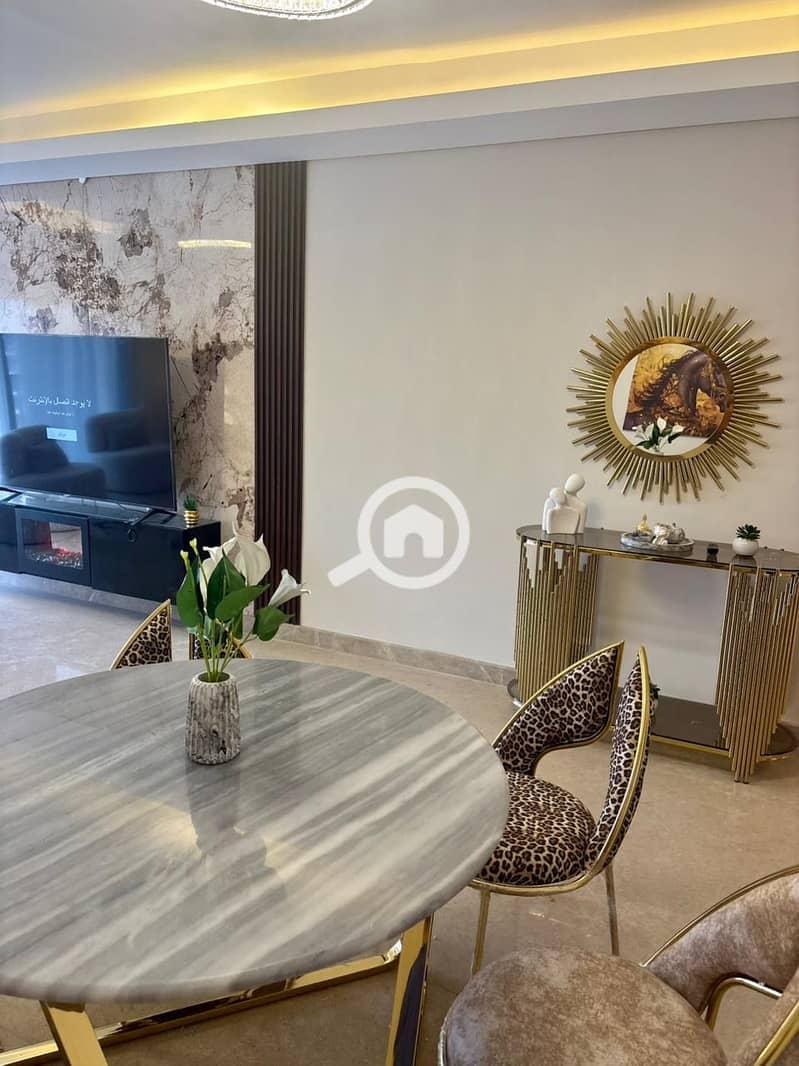 7 dbd3ff37-c8be-44e1-b589-fcefc815f508. jpeg