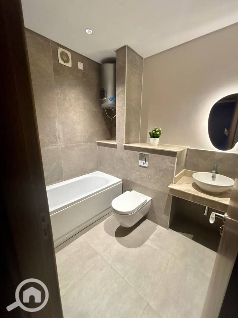 20 43c32fea-fc42-4ac9-81c4-d45ab001bdd6. jpeg