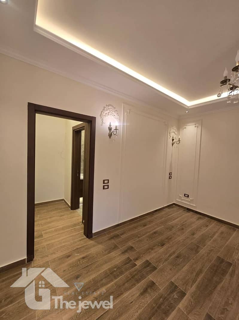 10 393bc43d-6864-41a9-a0ea-2ee0371afad1. jpg