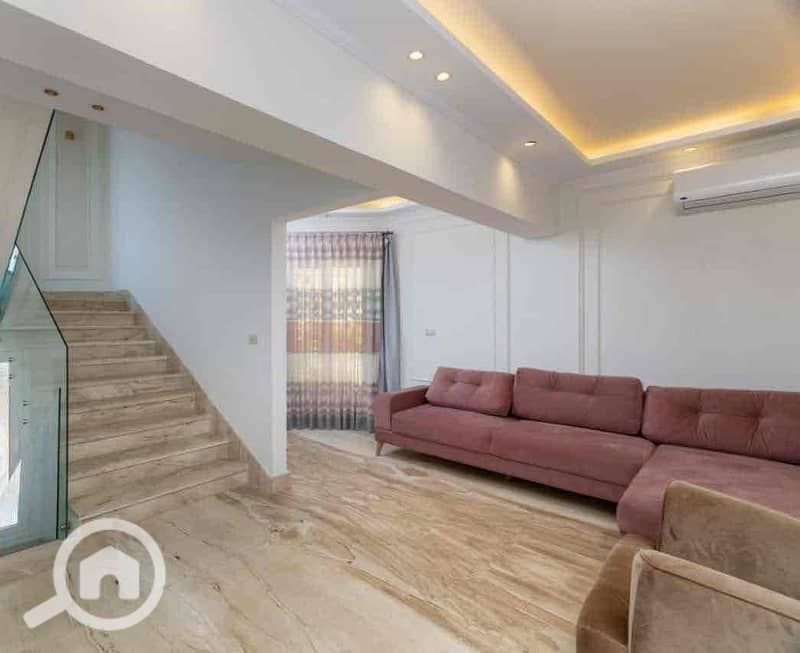 4 3e18324e-e22a-4776-828c-c9d7ff13a9a3. jpg