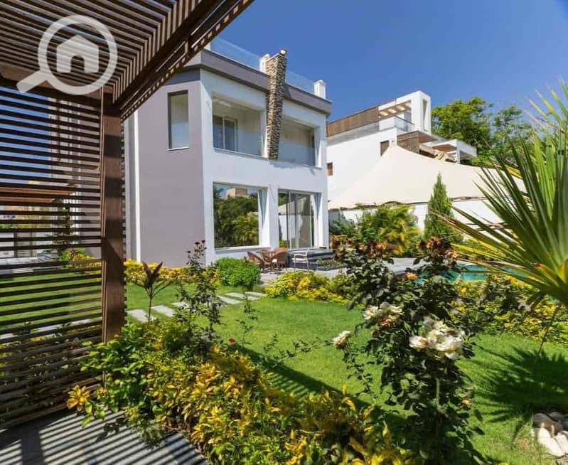 24 c3d02c50-235d-4b6e-a986-54a0b6c0e723. jpg