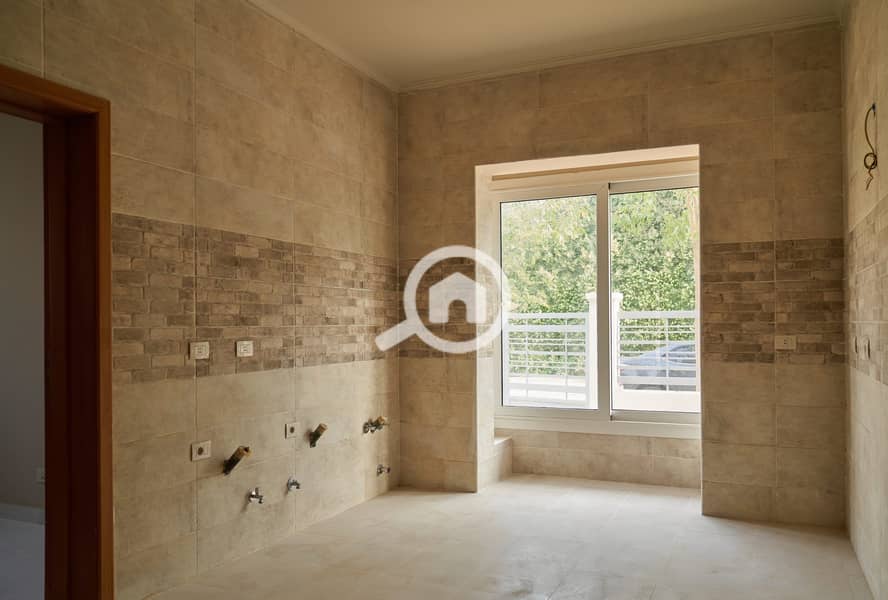 9 DSC06818-scaled. jpg