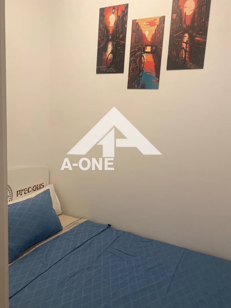 6 81e696eb-23b2-4e2d-b987-bd99dc247fd6. jpg