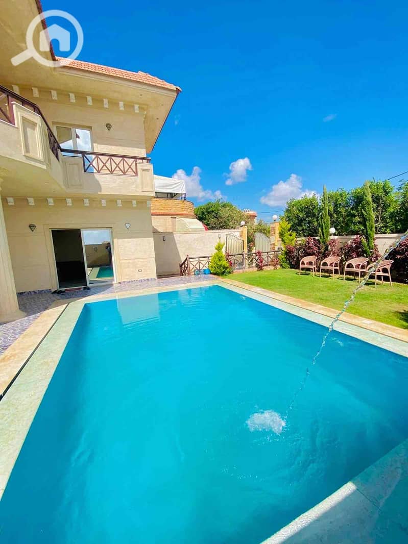 9 94e03a51-6e77-48c7-8f0e-dbca9d6ba50f. jpg