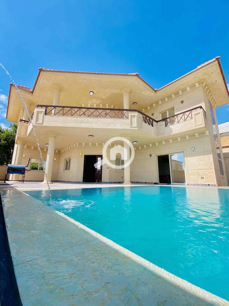 13 89cef19e-ba10-42f0-8b63-9592911bdb81. jpg