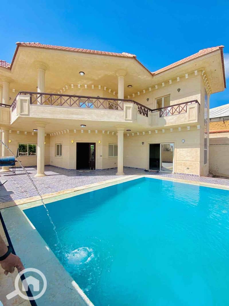 15 e9d78380-f46d-4682-975b-c828b28a54e9. jpg