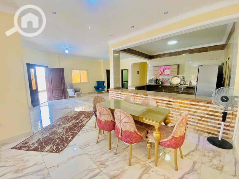 18 990769f6-224d-4090-9c2d-eb6cf73bbd72. jpg