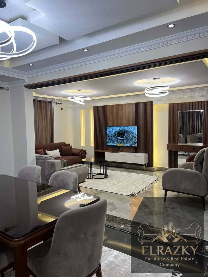 4 2064685f-9b97-403e-9272-f402b2ed9de9. jpg