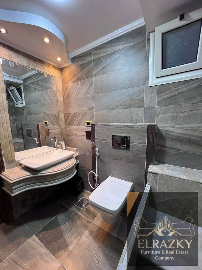 8 4334998a-cf16-4666-a446-85c38282a684. jpg