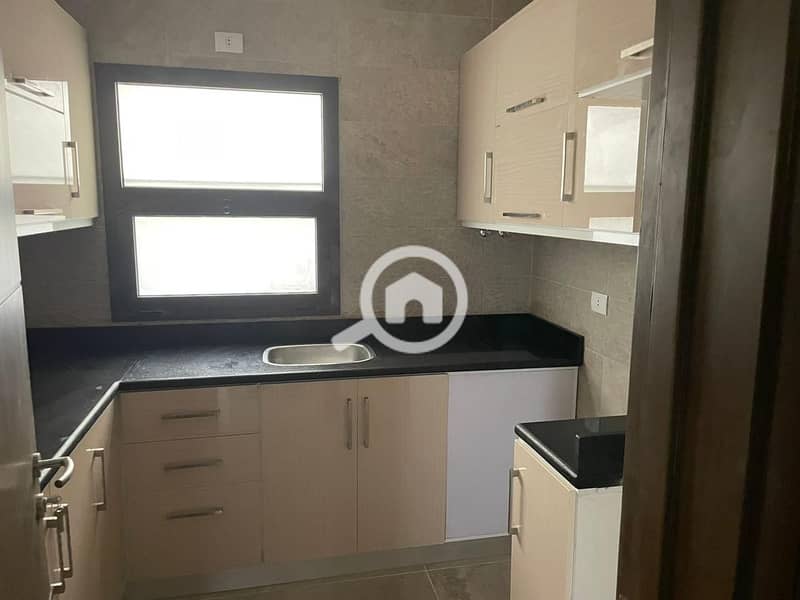 3 a1cf9bc2-4c1f-4d7a-a9a1-1de5c24e0153. jpeg