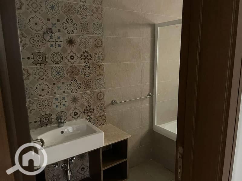 6 5c3ae6f4-57be-4b89-8190-d534f42a2c58. jpeg