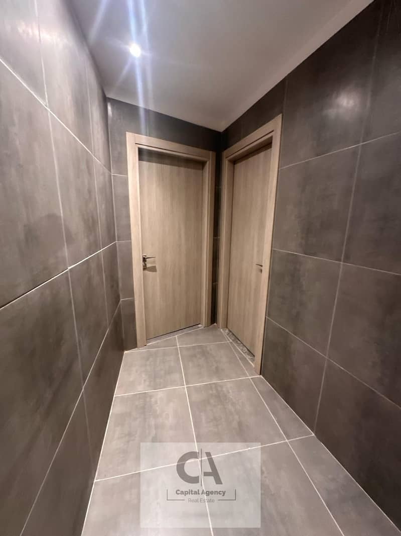 7 6cad6ca4-8257-4a92-a21c-f3153a0f2044. jpg