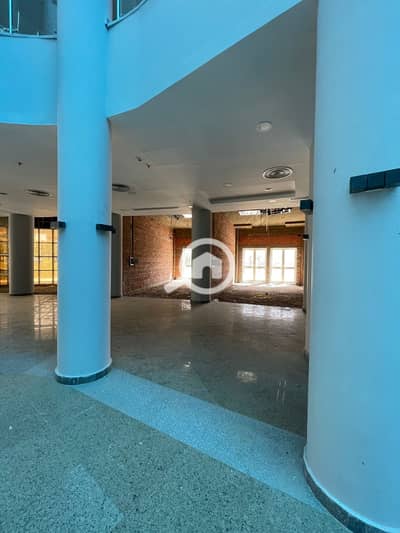 محلات تجارية  للايجار في الشيخ زايد، الجيزة - IMG-20251012-WA0243. jpg