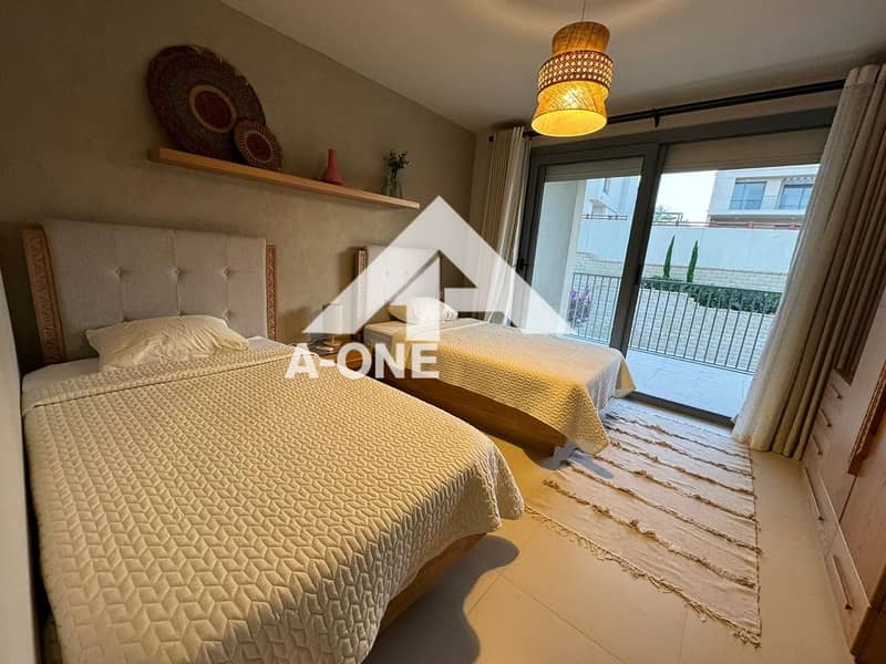 4 7609e557-d794-4efa-a96b-42f246e0e698. jpg