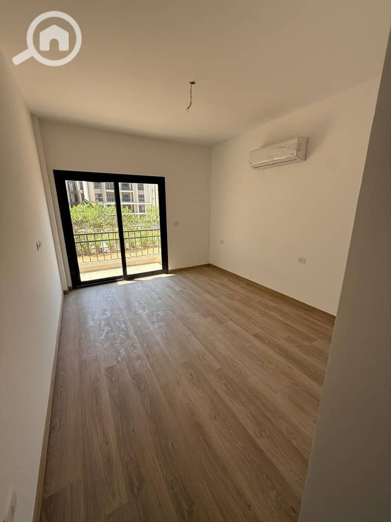 4 bb594aeb-a4ed-4da2-b8b1-0ed3f19d7cb7. jpeg