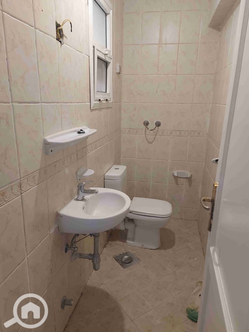 12 ٢٠٢٥١٢٢١_١٤٠٨٠٠. jpg