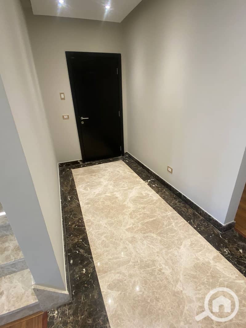 14 92e8a853-bf14-4975-94ec-27b8ebb0ed71. jpeg