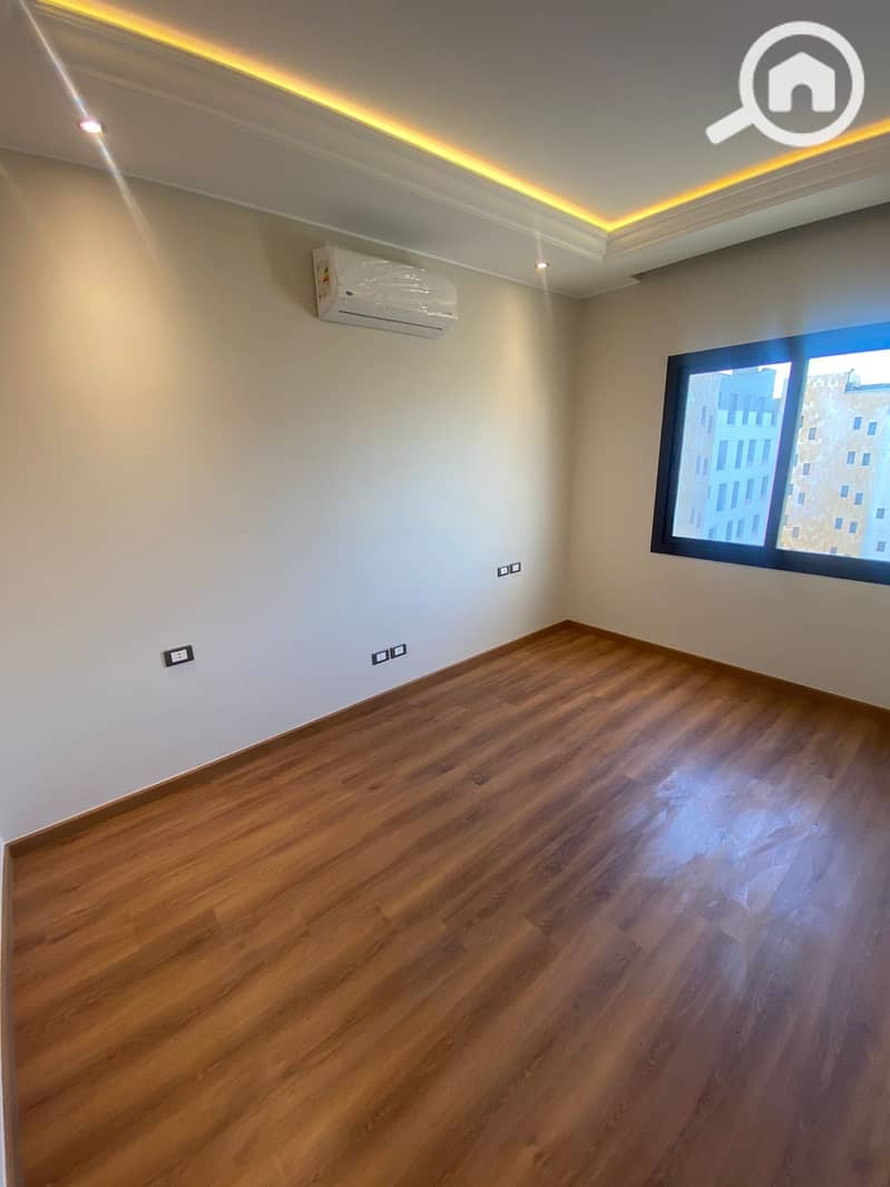 23 85b0a248-2a97-4536-87e8-5fbc769ff4e5. jpeg