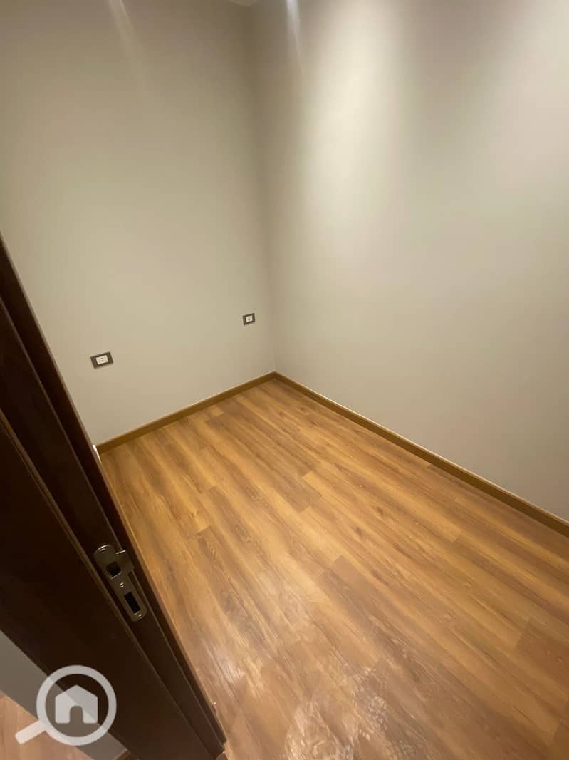 29 dd288385-7d86-4017-af69-39e2bb71d09f. jpeg