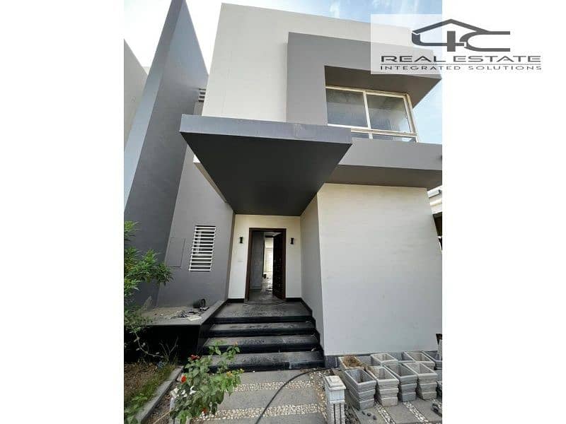 2 WhatsApp Image 2023-12-06 at 2.05. 46 PM (1). jpg