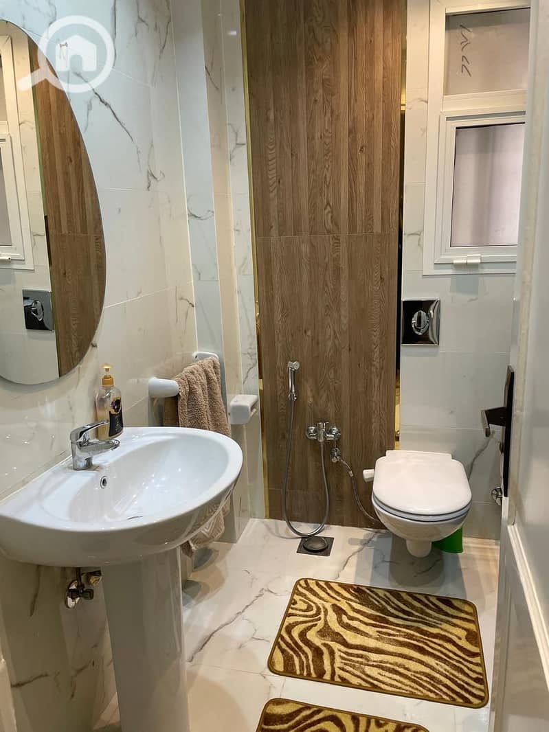 9 7bda843c-7e83-4a5b-8aea-75796ed3fd4c. jpg