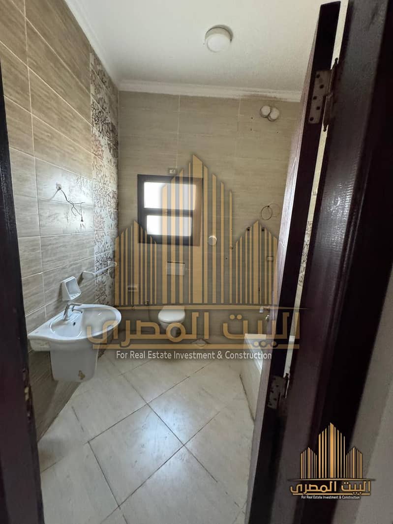 17 U458184 (10). jpg