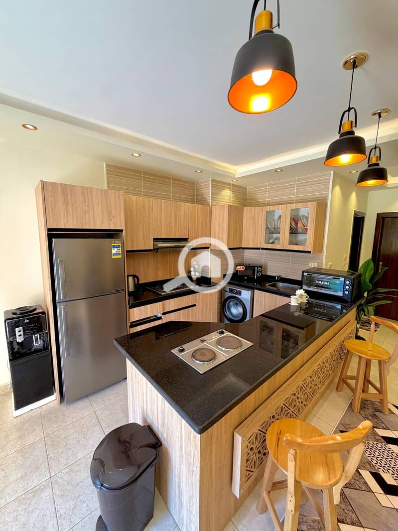 2 f1d990b4-6db5-4dad-b843-5f50d0bbd950. jpeg